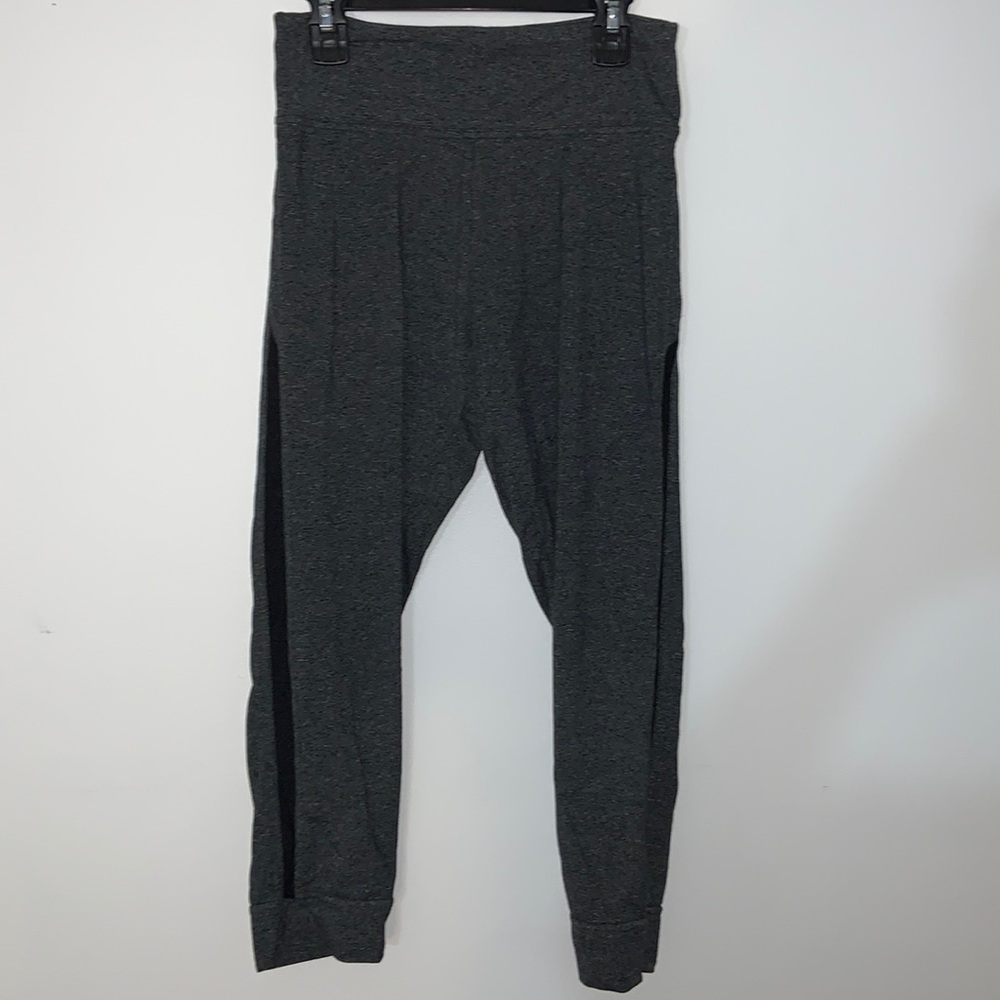 Victoria’s Secret Mesh Capri Leggings
